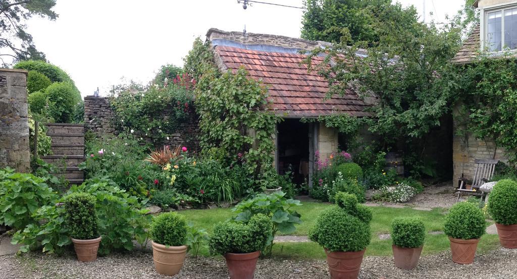 Yew Tree Cottage B&Bストウ・オン・ザ・ウォルド エクステリア 写真